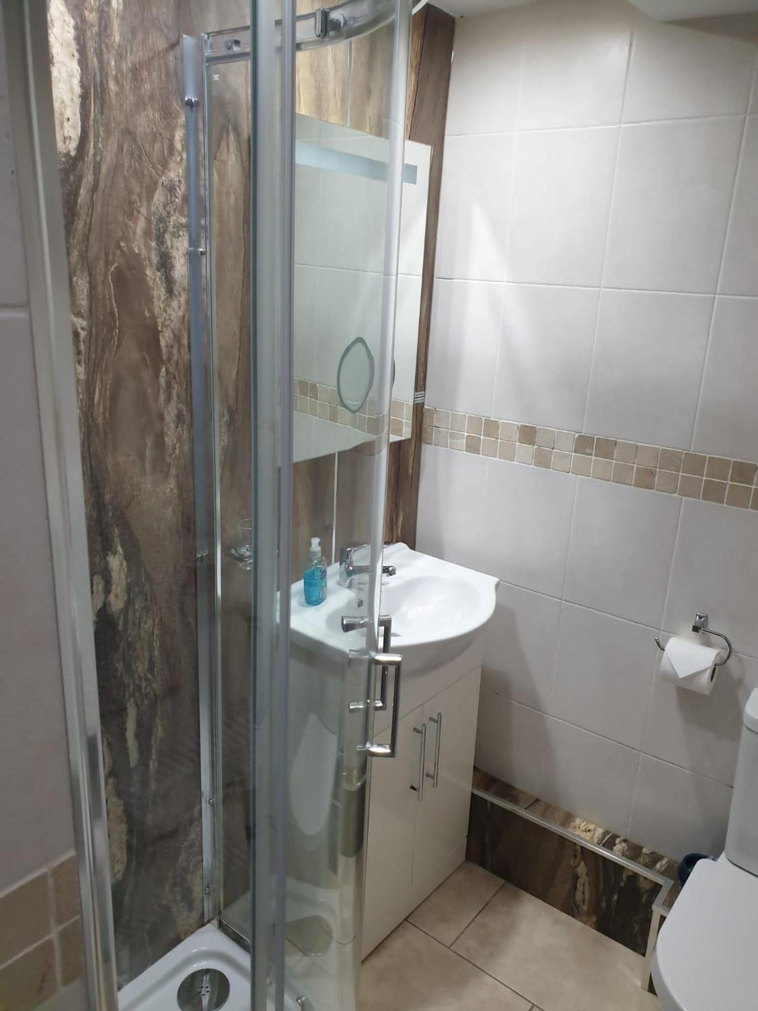 1 Bed Self Catering Apartment *